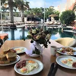 Hotel Manos
