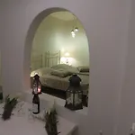 Manos Karterados (Santorini)