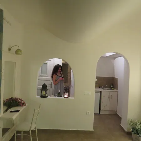 Hotel Manos Karterados (Santorini)