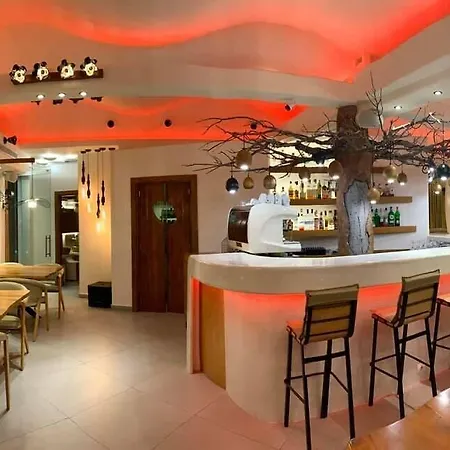 Manos Hotel 4*