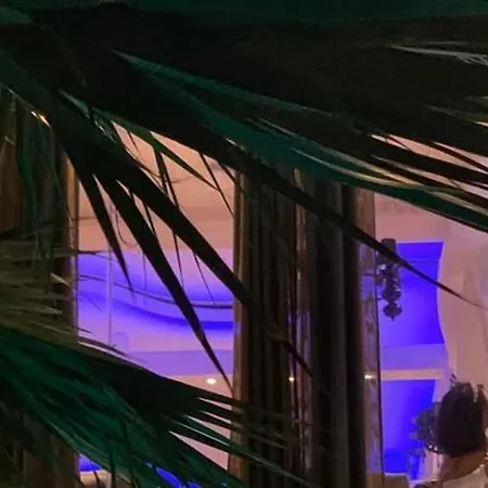 Hotel Manos 4*