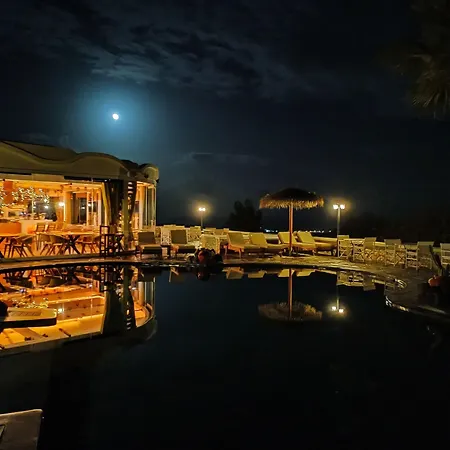 Manos Hotel