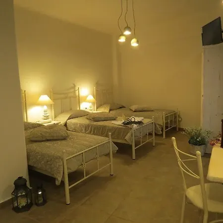 Hotel Manos Karterados (Santorini)