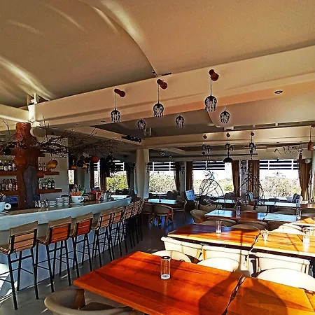 Manos Hotel Karterados (Santorini)