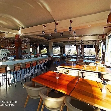 Manos Hotel Karterados (Santorini)