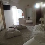 Отель Manos 4*