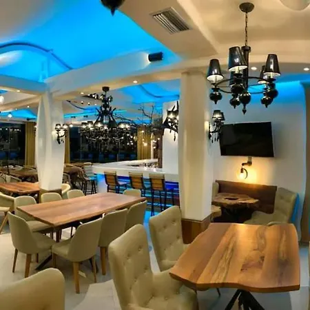 Otel Manos