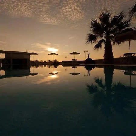 Manos Hotel