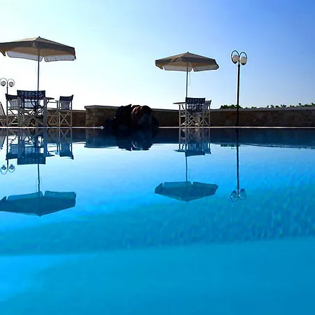 Hotel Manos Karterádos